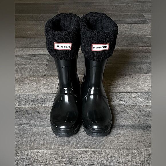 Hunter, Gloss-Black, Women’s Original Short Boot (Size 6) & 2 Pair of Boot Socks - Picture 1 of 16